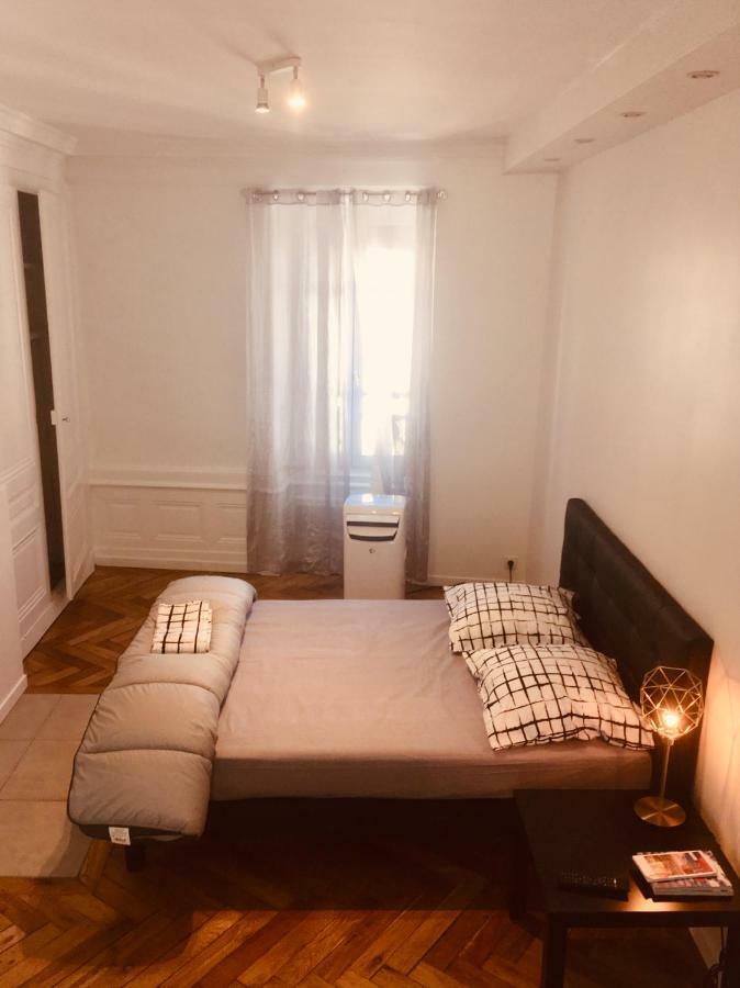 G: En Plein Centre De Lyon, Visite A Pied Apartment Luaran gambar